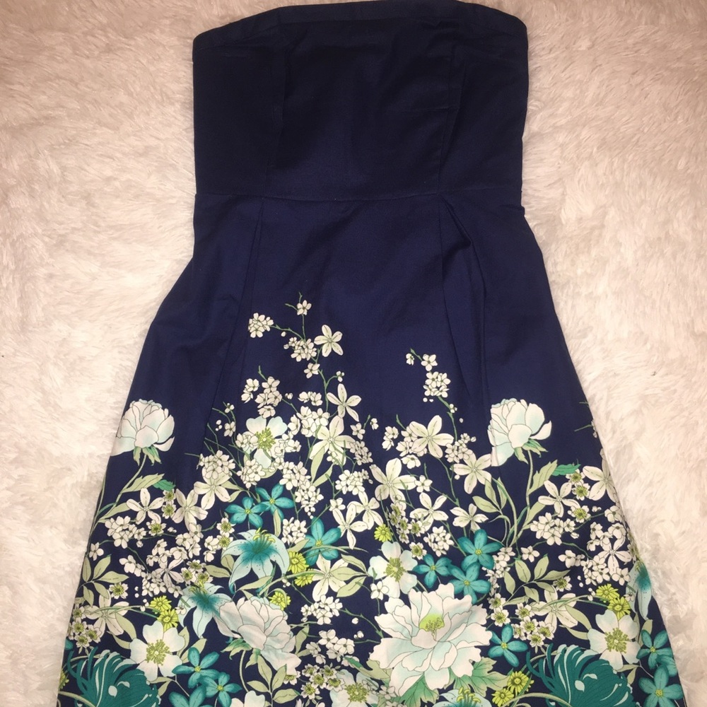 Blue floral strapless dress